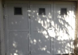 Les Menuisiers Girondins - chantier à Pessac : Changement d'une porte de garage.
